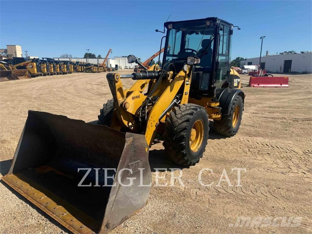 CAT 908H2 Gumikerekes homlokrakodók