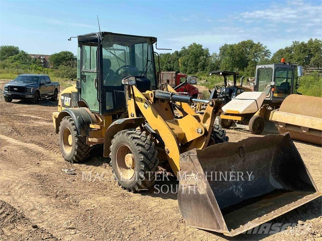 CAT 908H2 Gumikerekes homlokrakodók