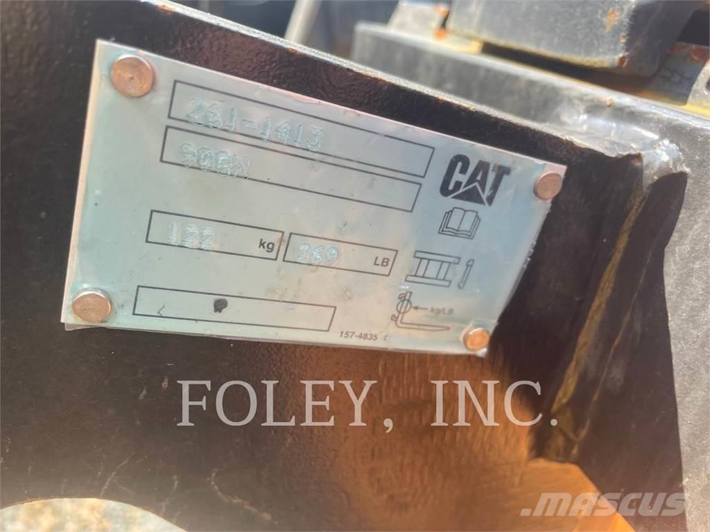 CAT 908M Gumikerekes homlokrakodók