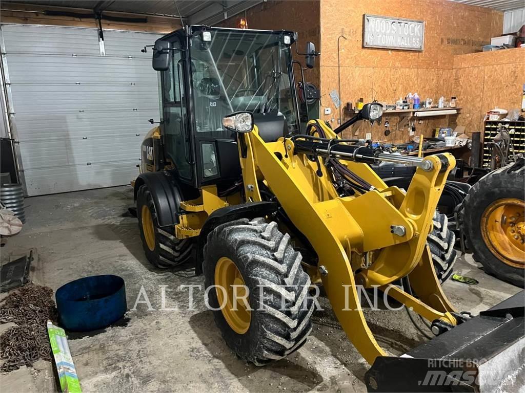 CAT 908M Mini homlokrakodók
