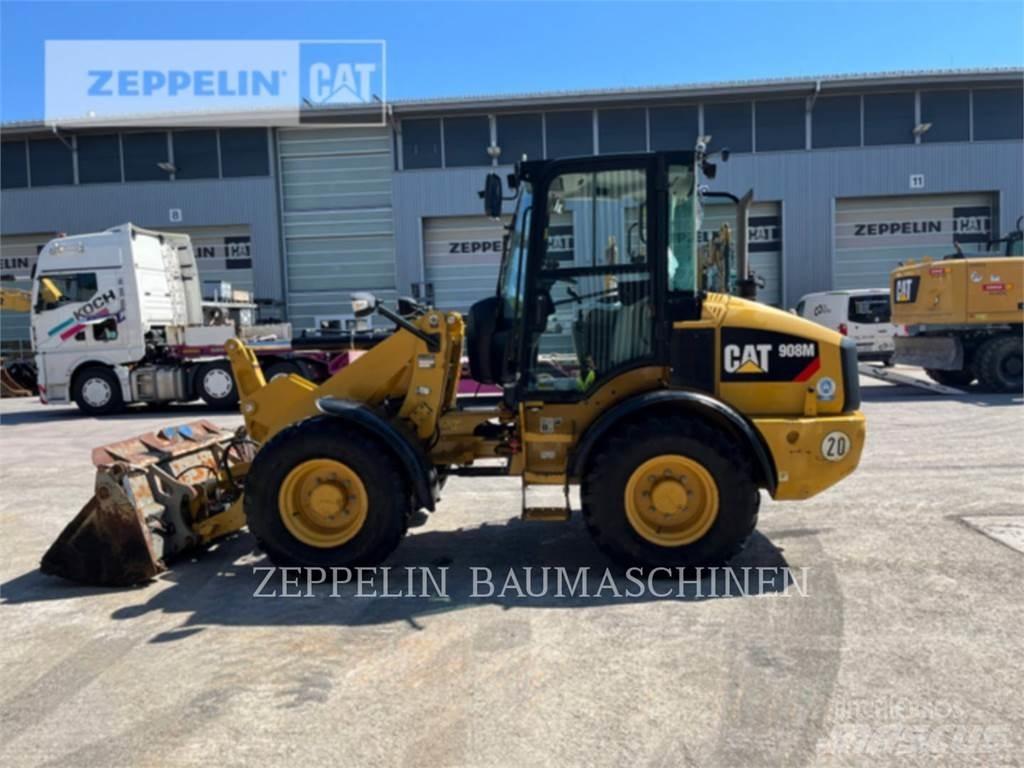 CAT 908M Gumikerekes homlokrakodók