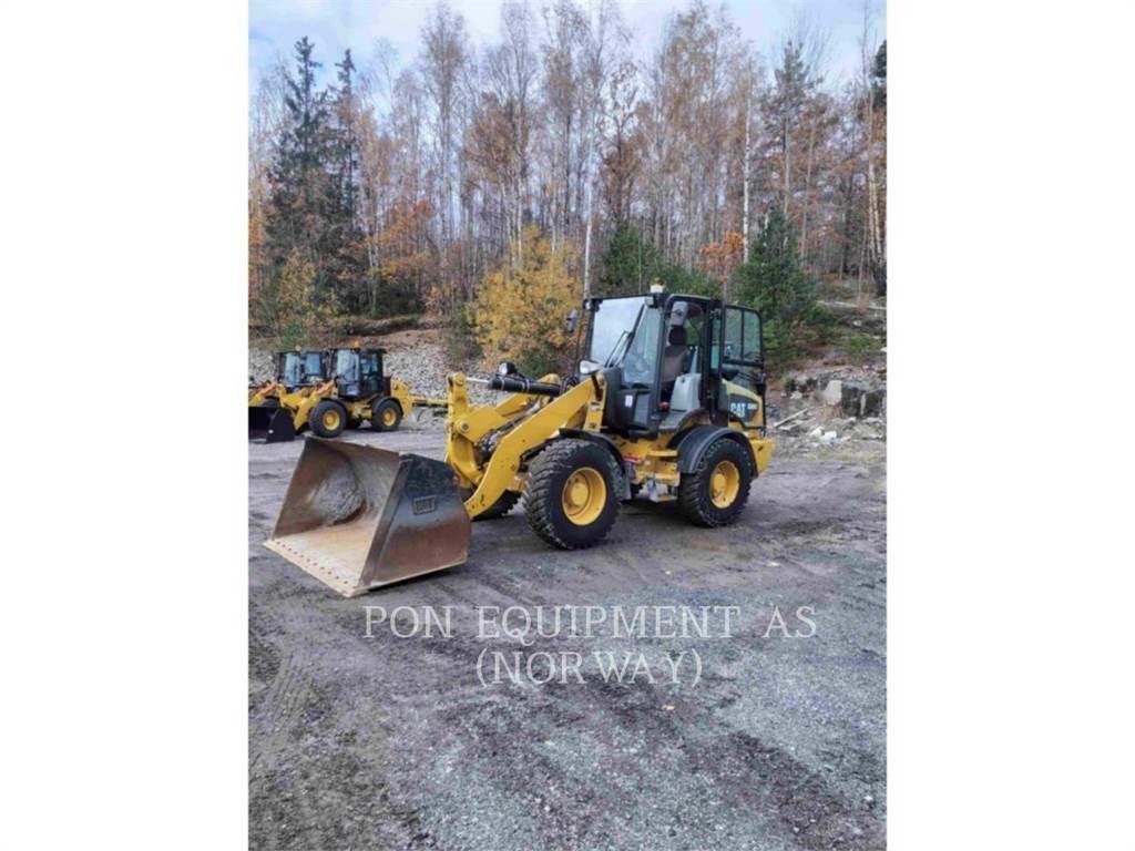 CAT 908M Gumikerekes homlokrakodók