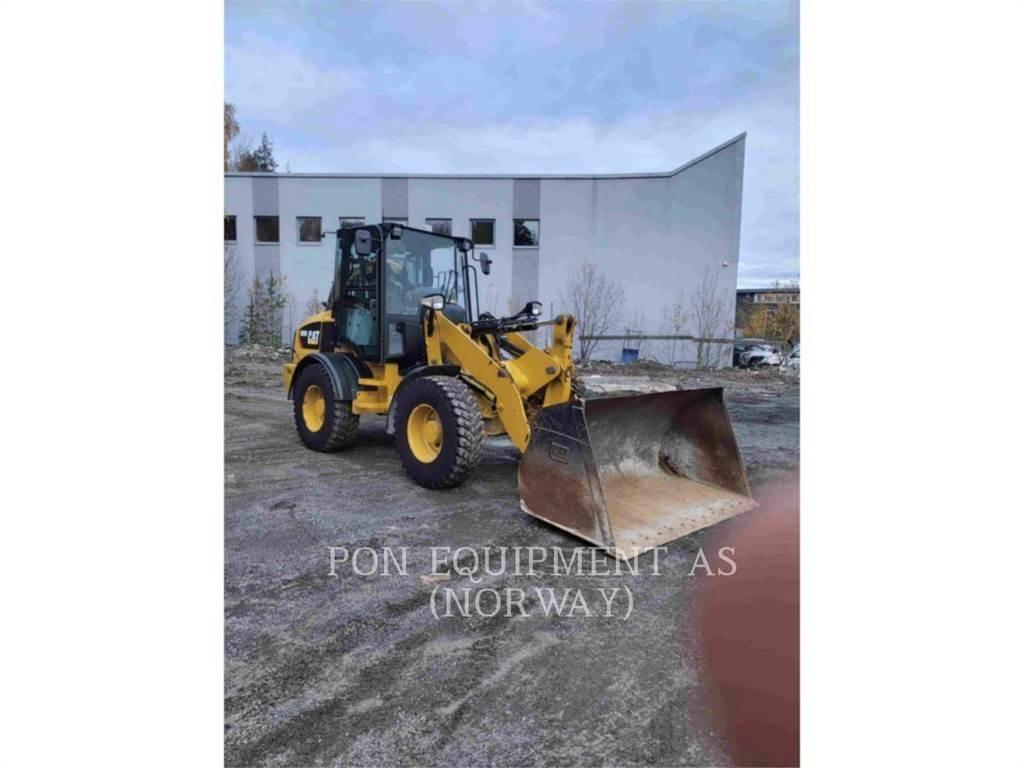 CAT 908M Gumikerekes homlokrakodók
