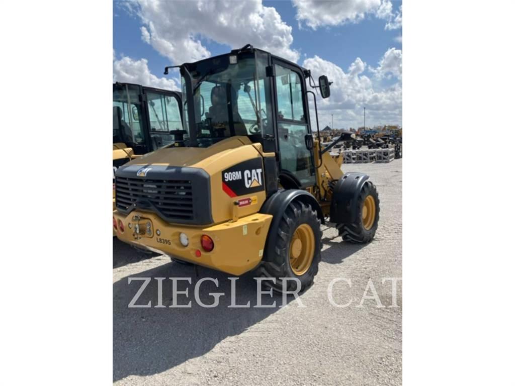 CAT 908M Gumikerekes homlokrakodók