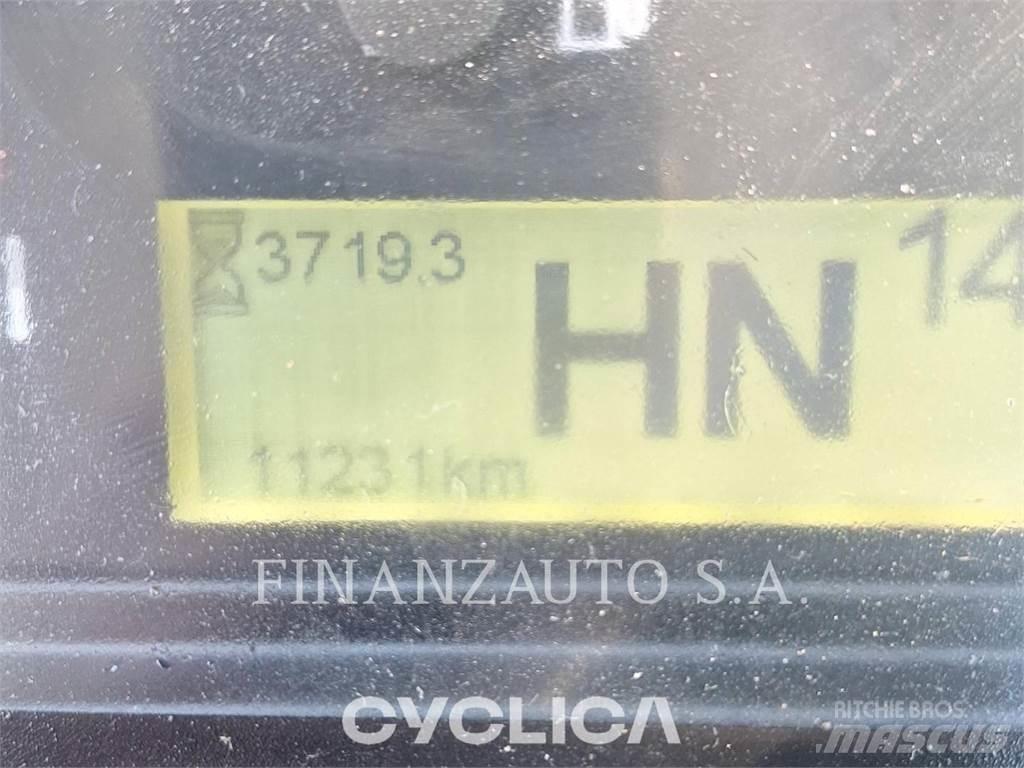 CAT 908M Gumikerekes homlokrakodók
