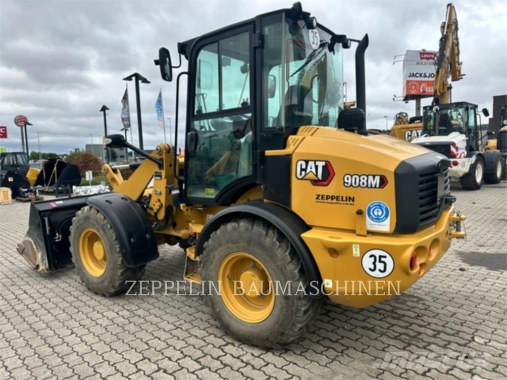 CAT 908M Gumikerekes homlokrakodók