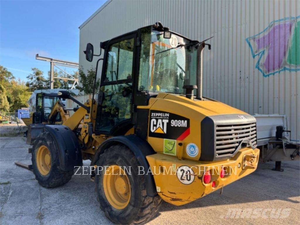 CAT 908M Gumikerekes homlokrakodók