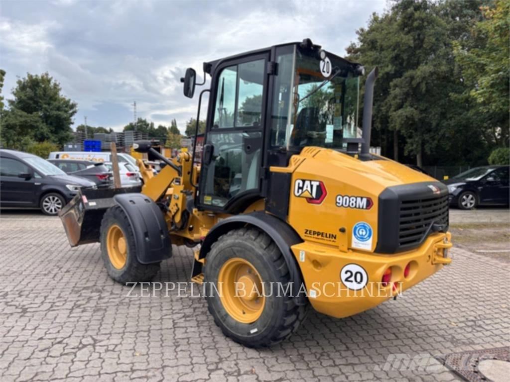 CAT 908M Gumikerekes homlokrakodók