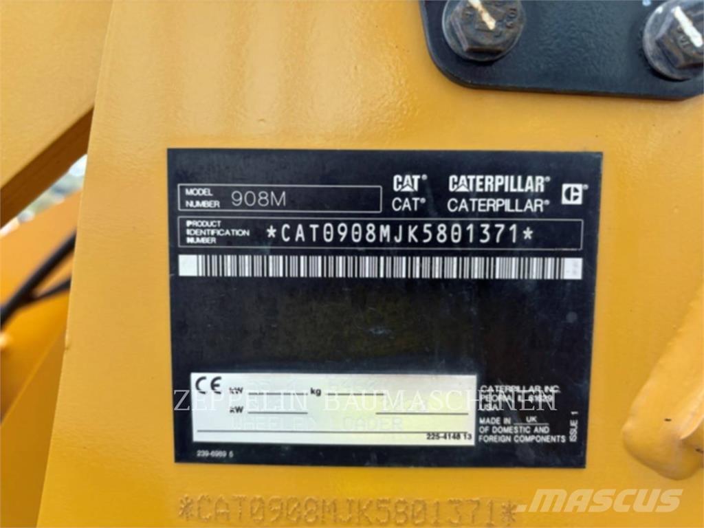 CAT 908M Gumikerekes homlokrakodók