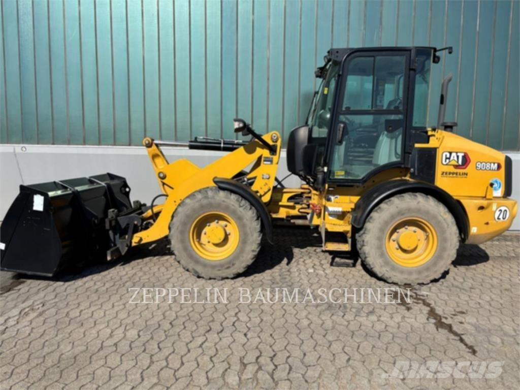 CAT 908M Gumikerekes homlokrakodók