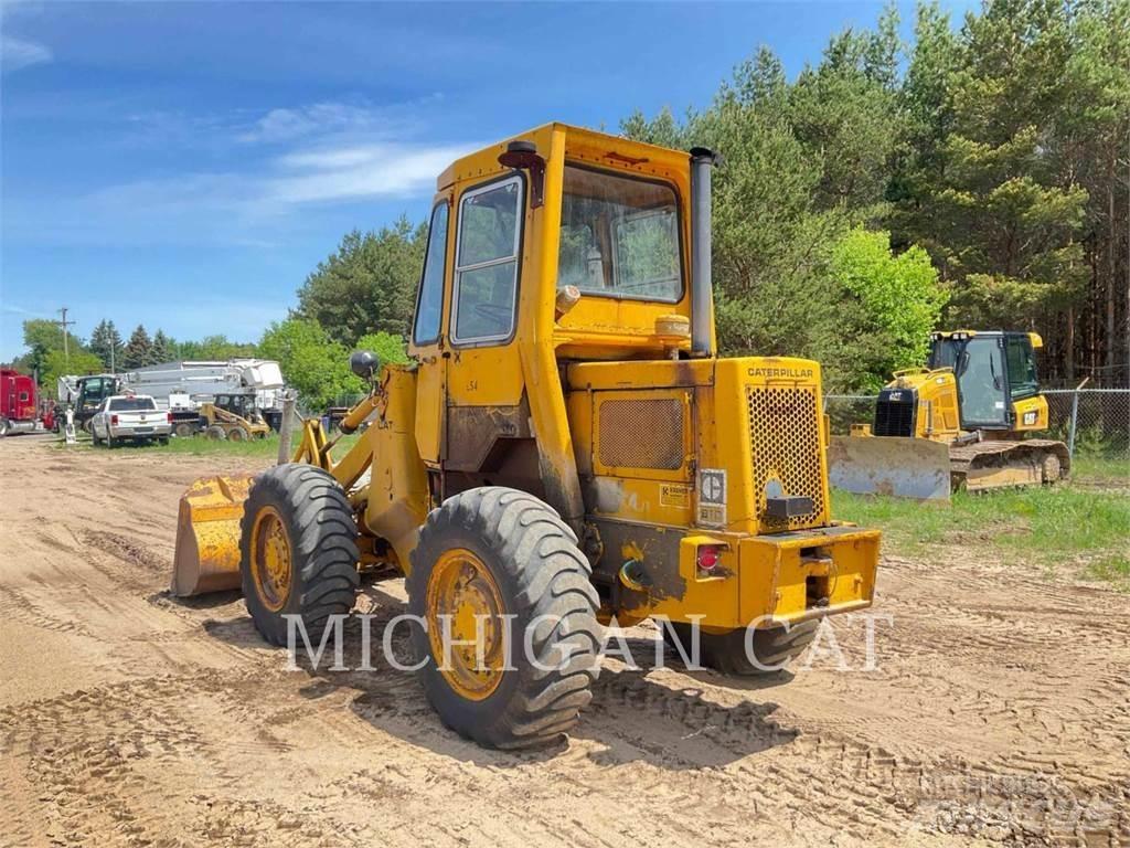 CAT 910 Gumikerekes homlokrakodók