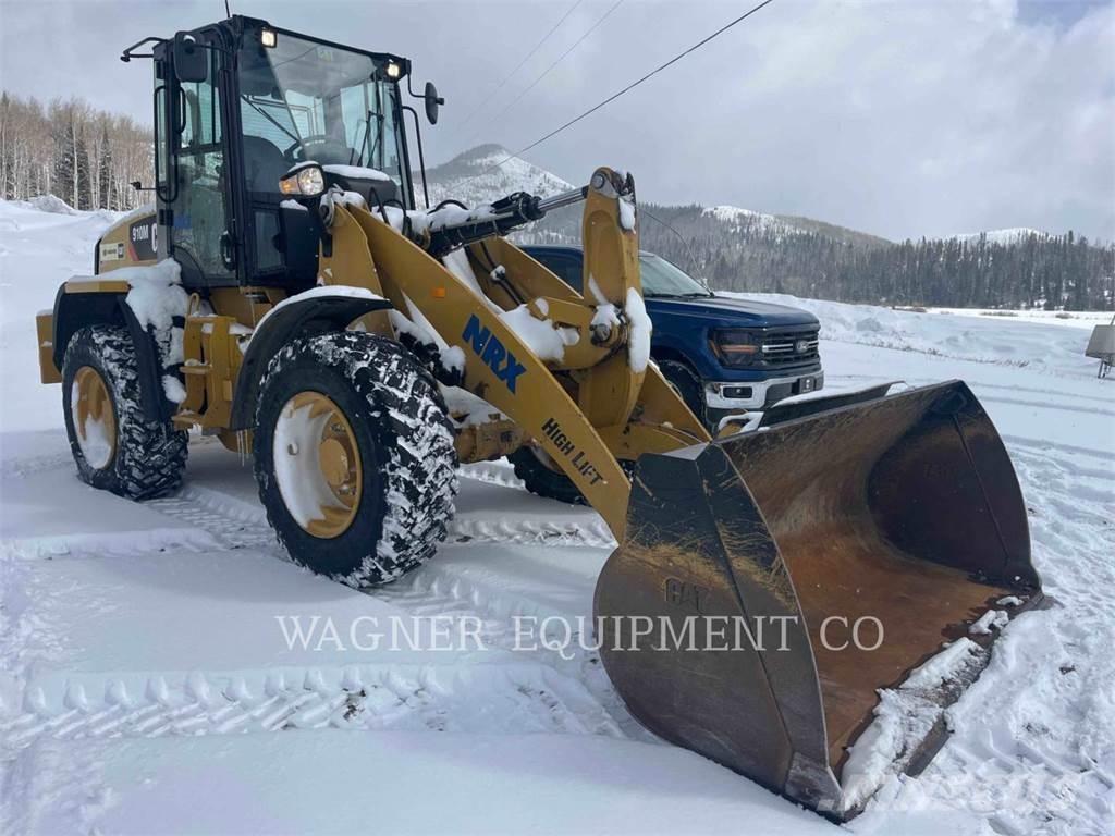 CAT 910M HL Gumikerekes homlokrakodók