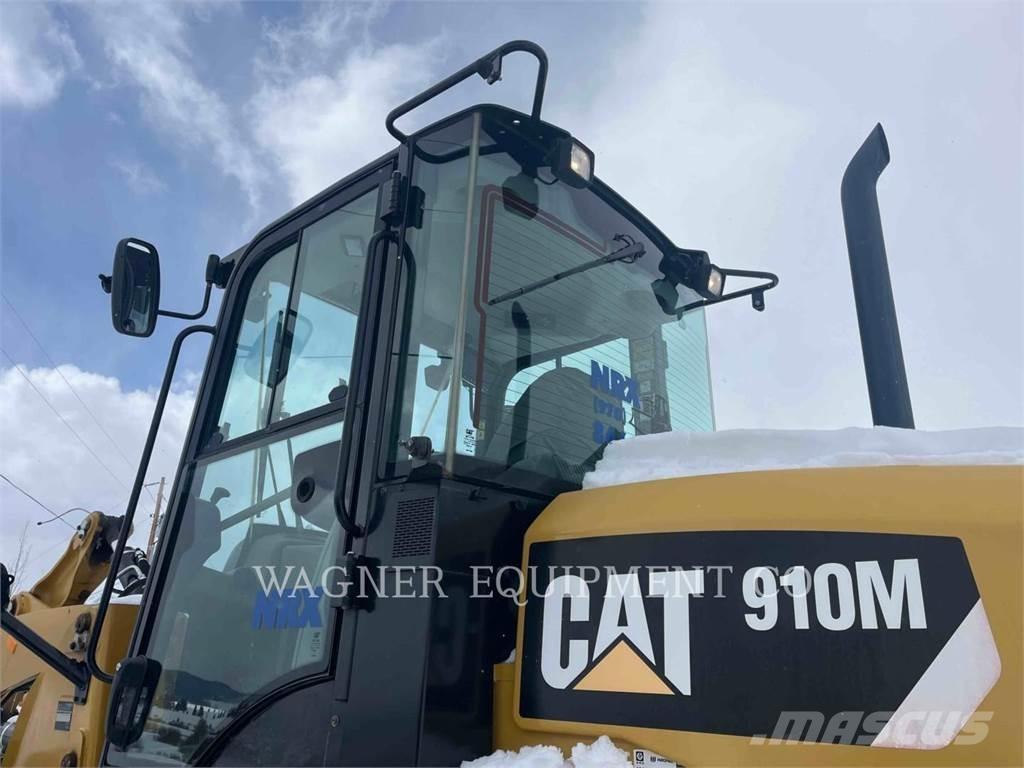 CAT 910M HL Gumikerekes homlokrakodók