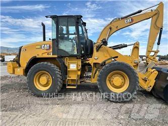 CAT 914 Gumikerekes homlokrakodók