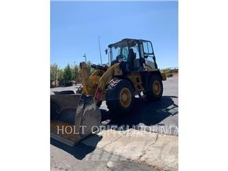 CAT 914 Gumikerekes homlokrakodók