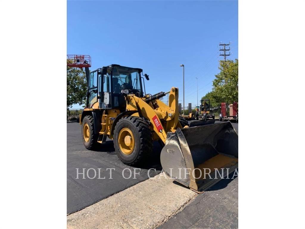 CAT 914 Gumikerekes homlokrakodók