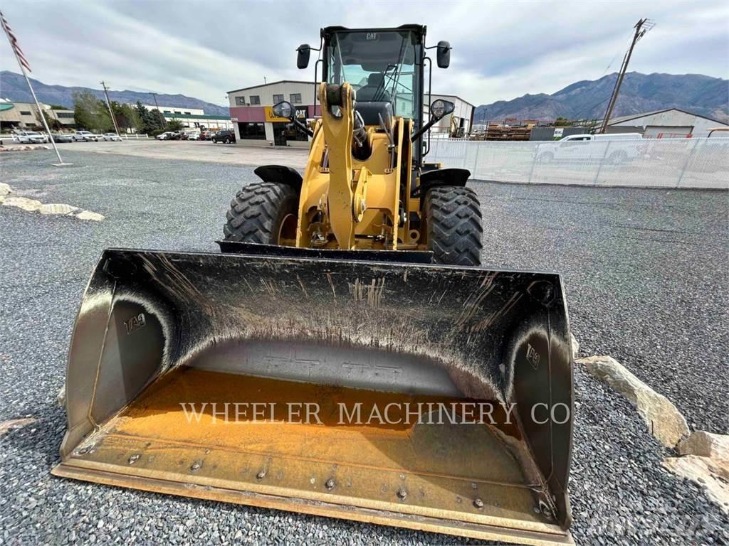 CAT 914 Gumikerekes homlokrakodók