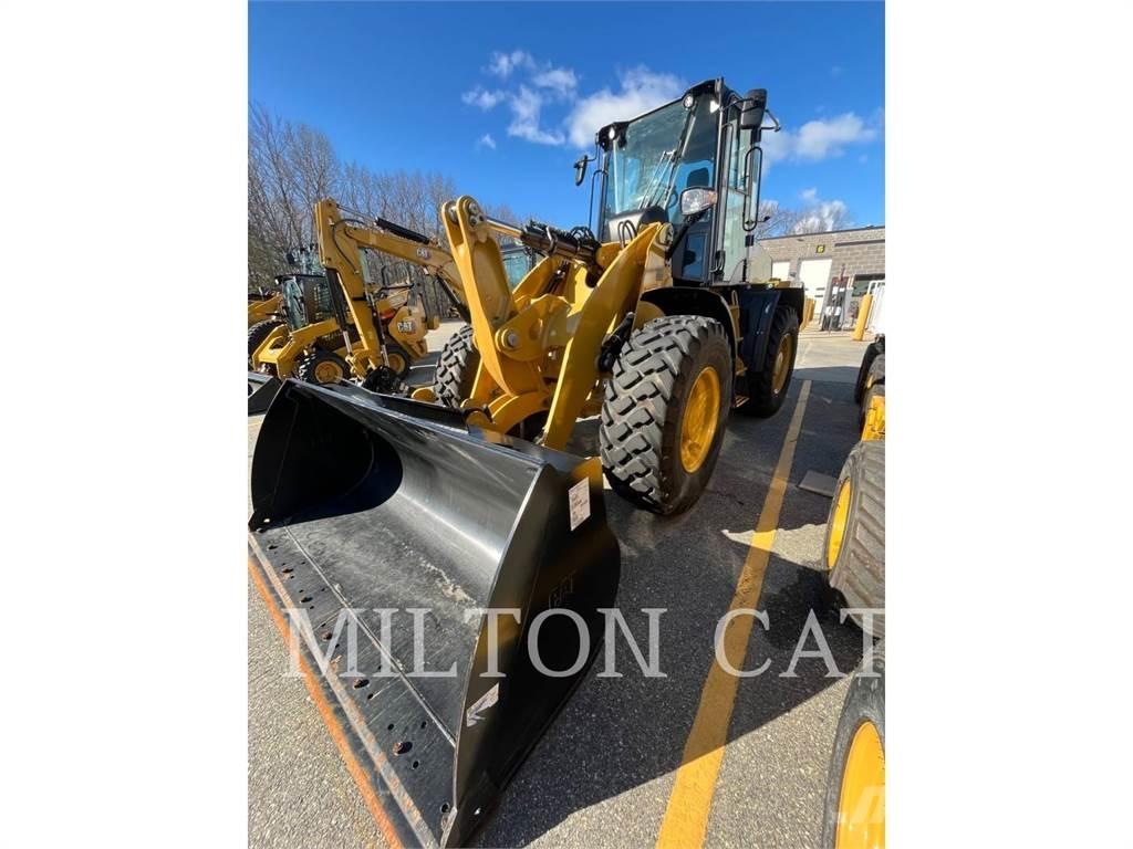 CAT 914 Gumikerekes homlokrakodók