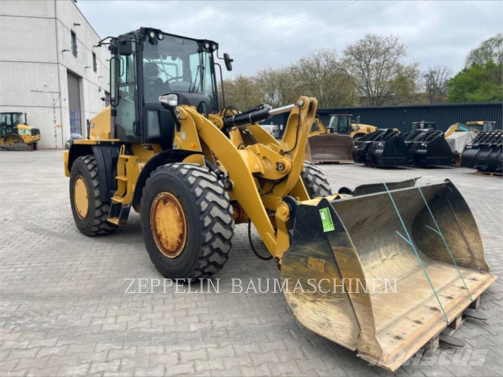 CAT 914-14A Gumikerekes homlokrakodók