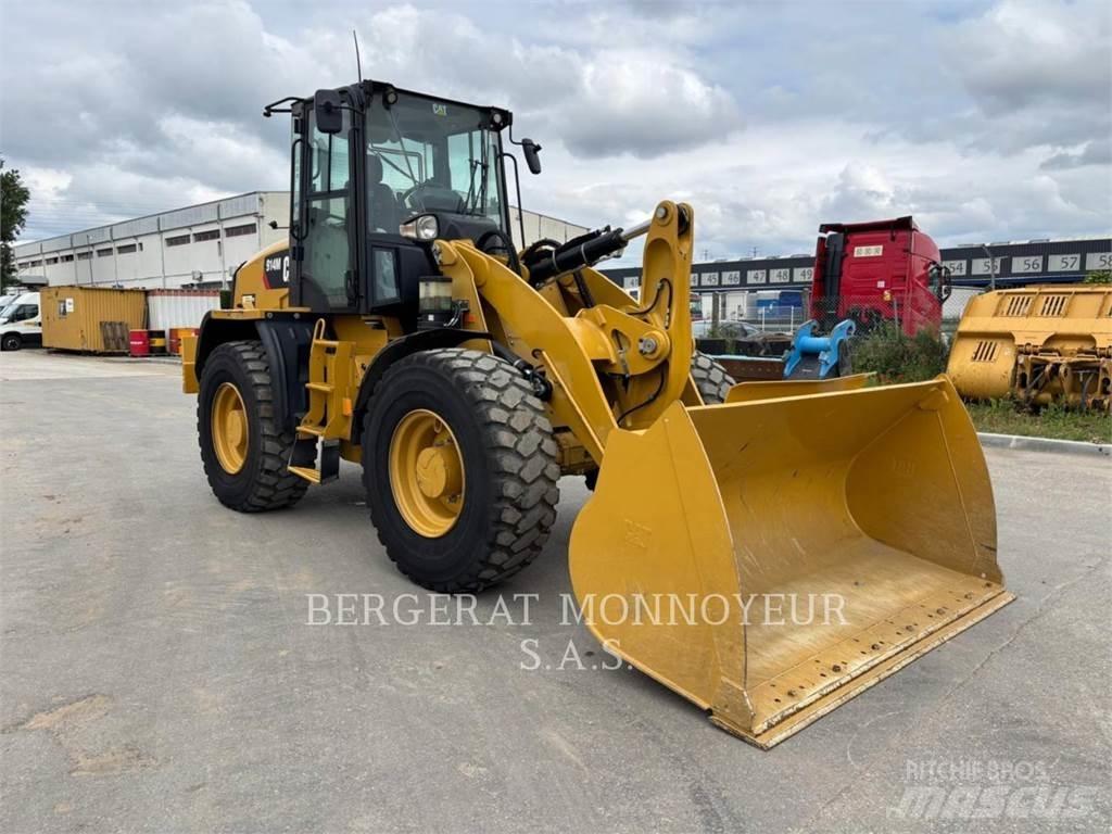 CAT 914M Gumikerekes homlokrakodók