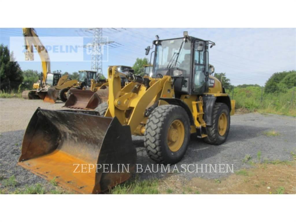 CAT 914M Gumikerekes homlokrakodók