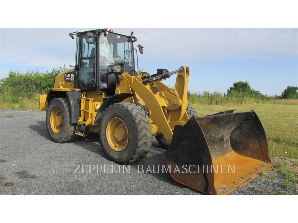 CAT 914M Gumikerekes homlokrakodók