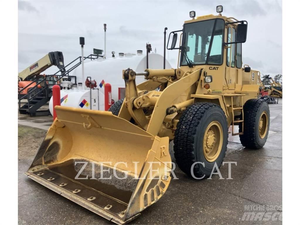 CAT 916 Gumikerekes homlokrakodók