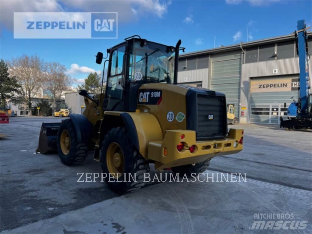 CAT 918M Gumikerekes homlokrakodók
