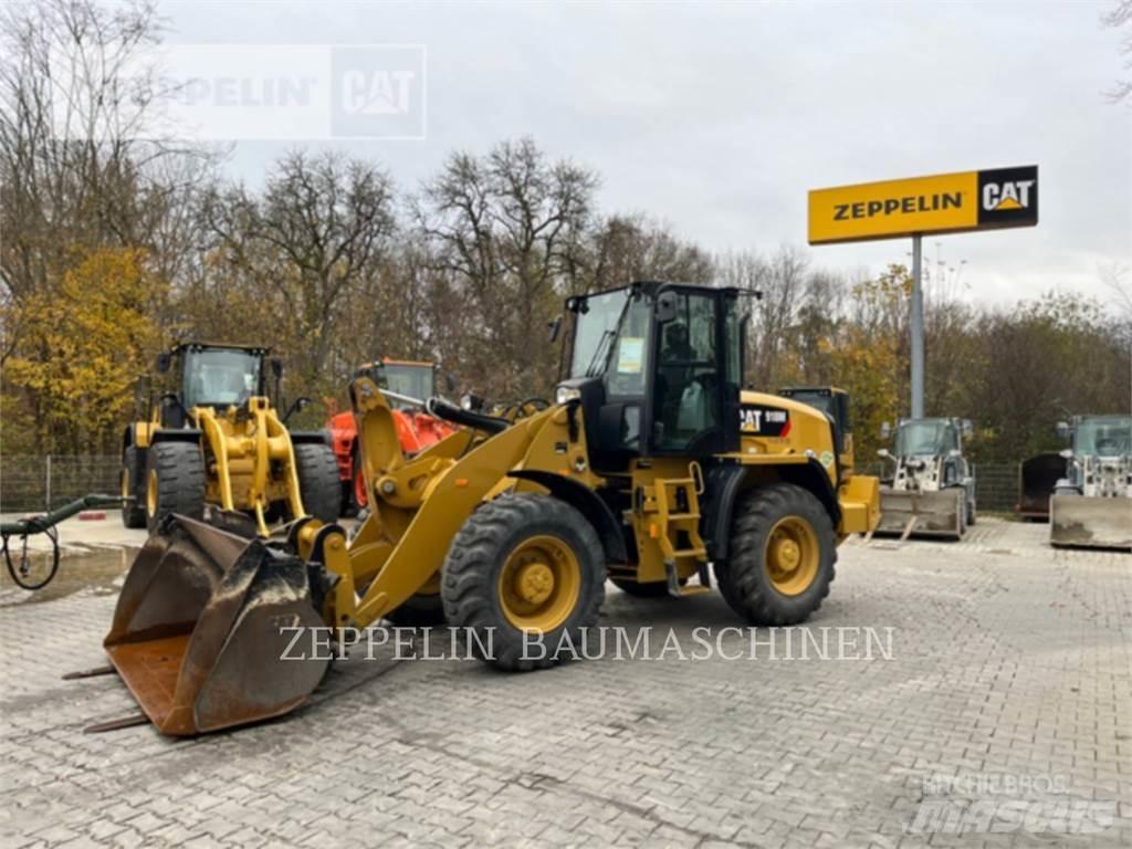 CAT 918M Gumikerekes homlokrakodók