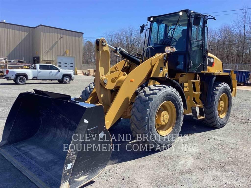 CAT 918M Gumikerekes homlokrakodók