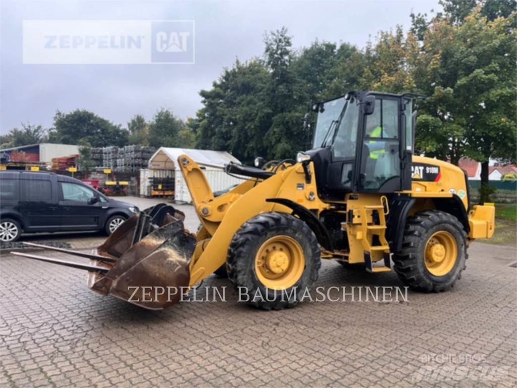 CAT 918M Gumikerekes homlokrakodók