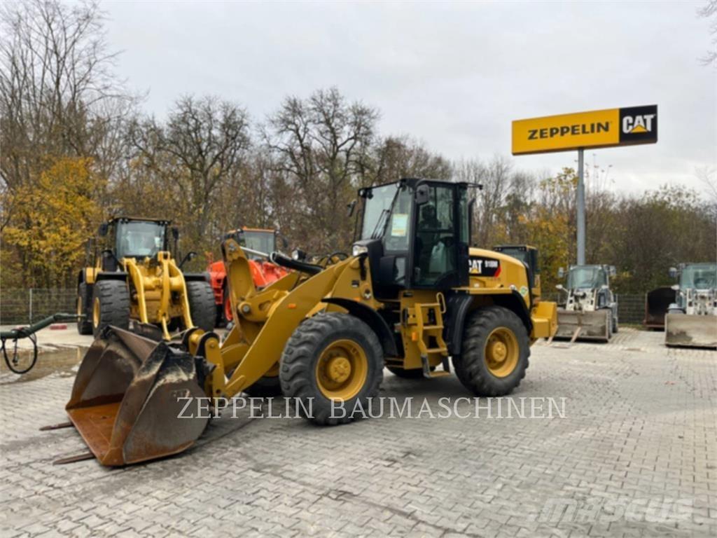 CAT 918M Gumikerekes homlokrakodók
