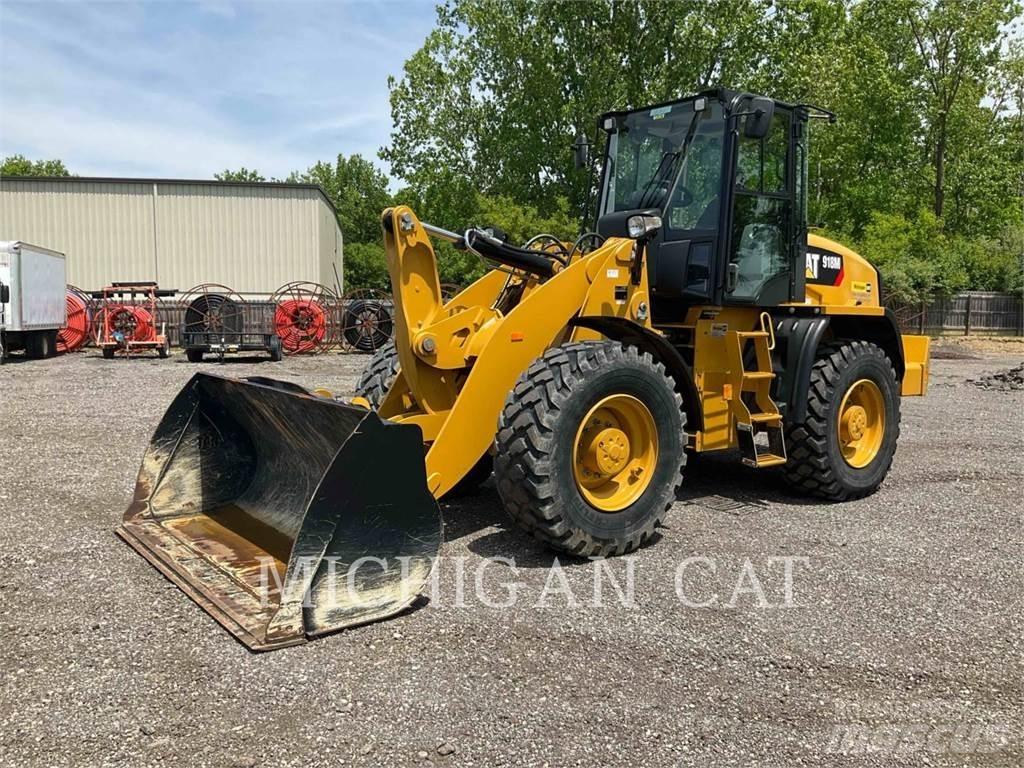 CAT 918M ARQ Gumikerekes homlokrakodók