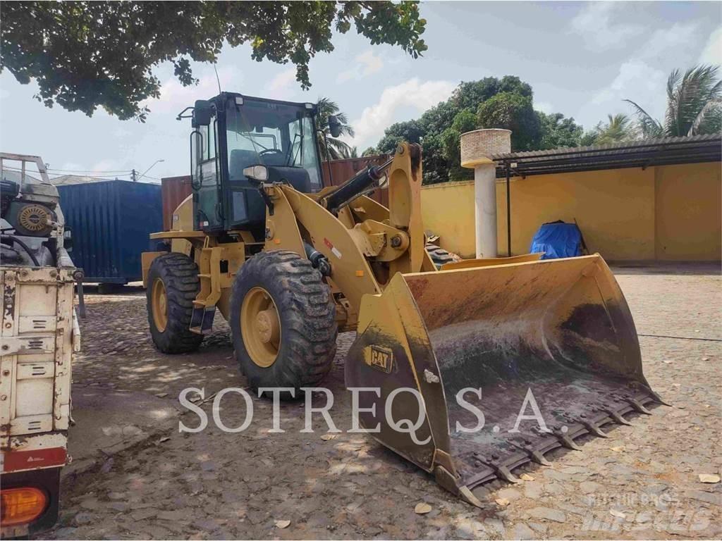 CAT 920 Gumikerekes homlokrakodók