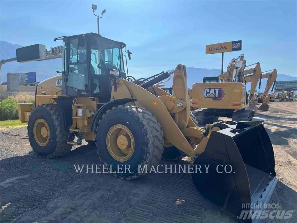 CAT 920 Gumikerekes homlokrakodók