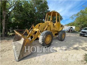CAT 920 Gumikerekes homlokrakodók