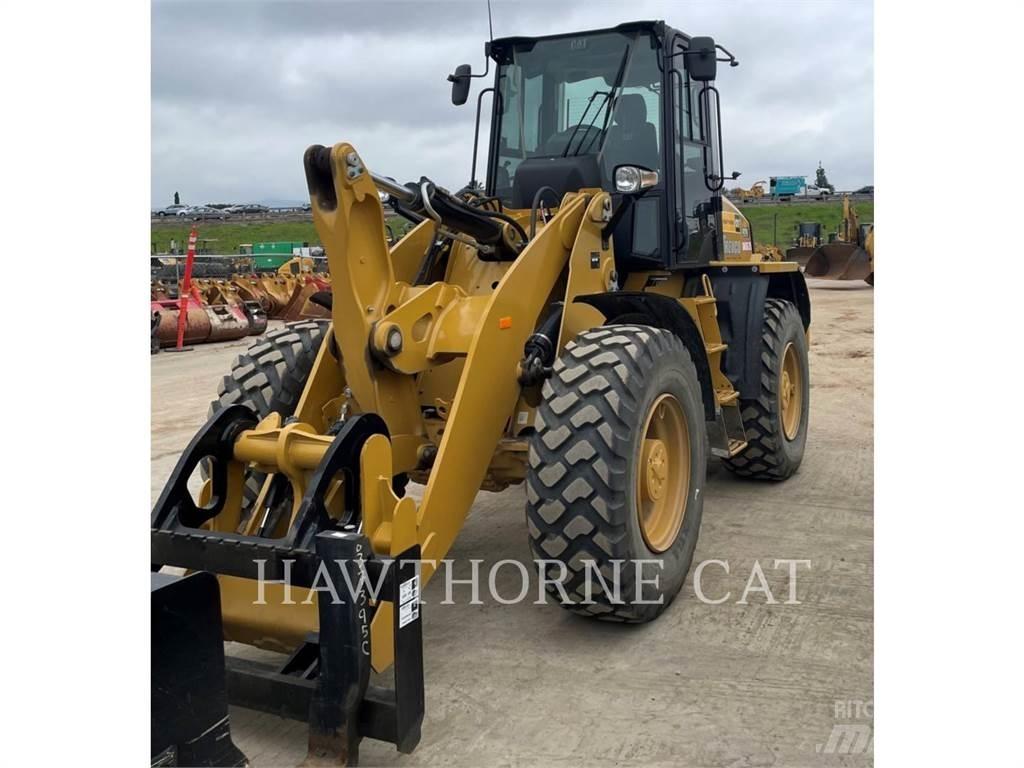 CAT 920 Gumikerekes homlokrakodók
