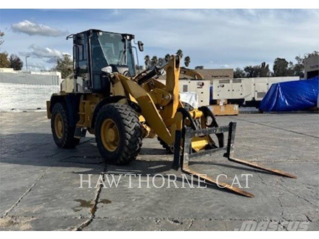 CAT 920 Gumikerekes homlokrakodók