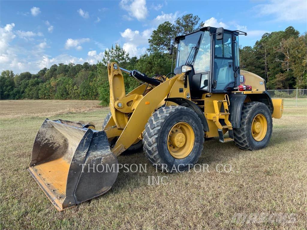 CAT 920 Gumikerekes homlokrakodók