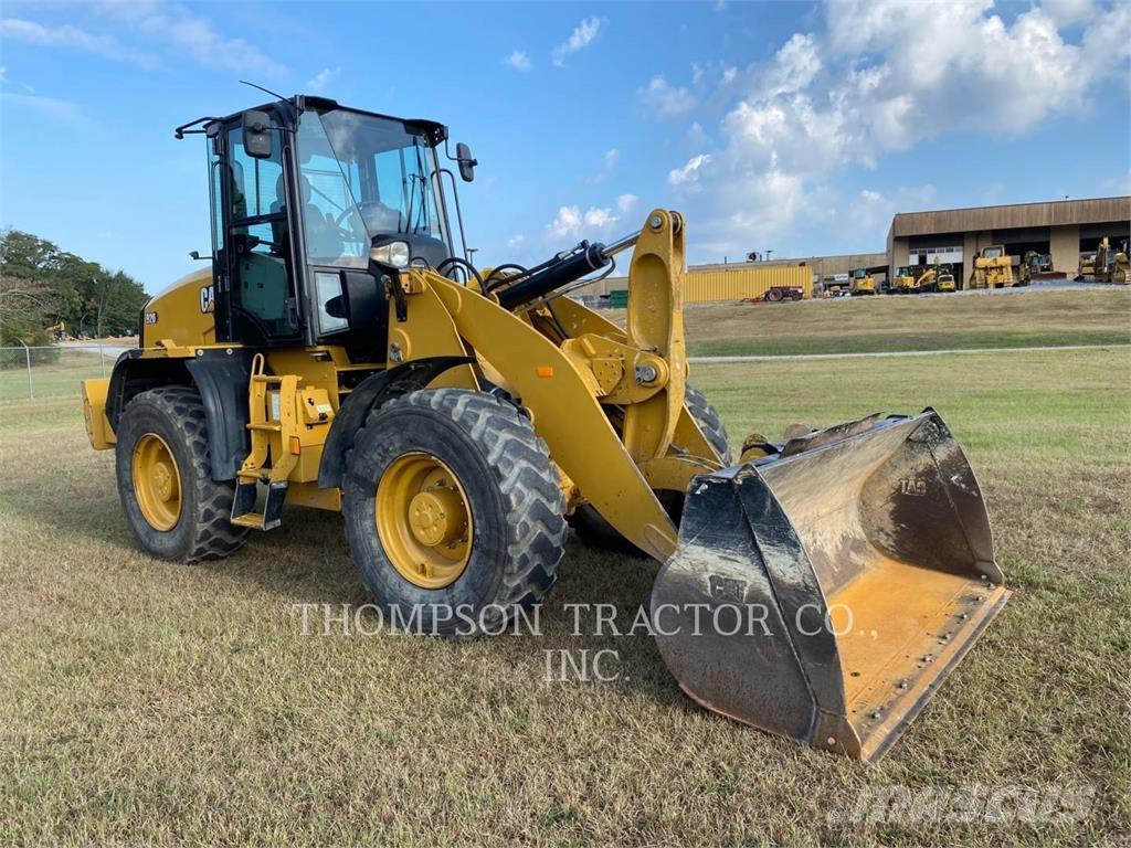 CAT 920 Gumikerekes homlokrakodók