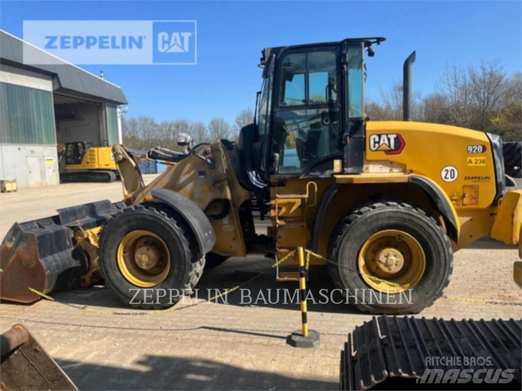 CAT 920-14A Gumikerekes homlokrakodók