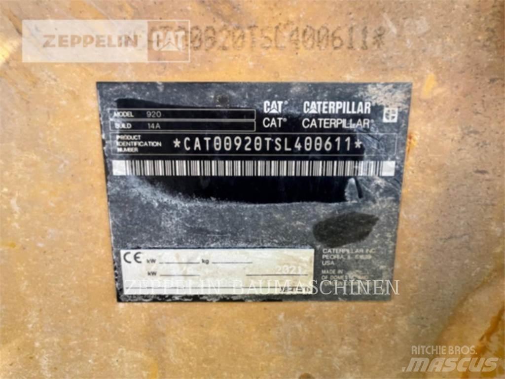 CAT 920-14A Gumikerekes homlokrakodók
