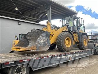 CAT 920 FQC Gumikerekes homlokrakodók