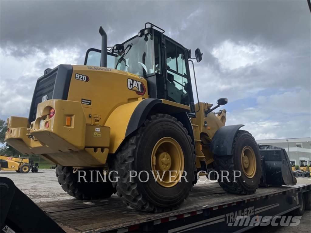 CAT 920 FQC Gumikerekes homlokrakodók