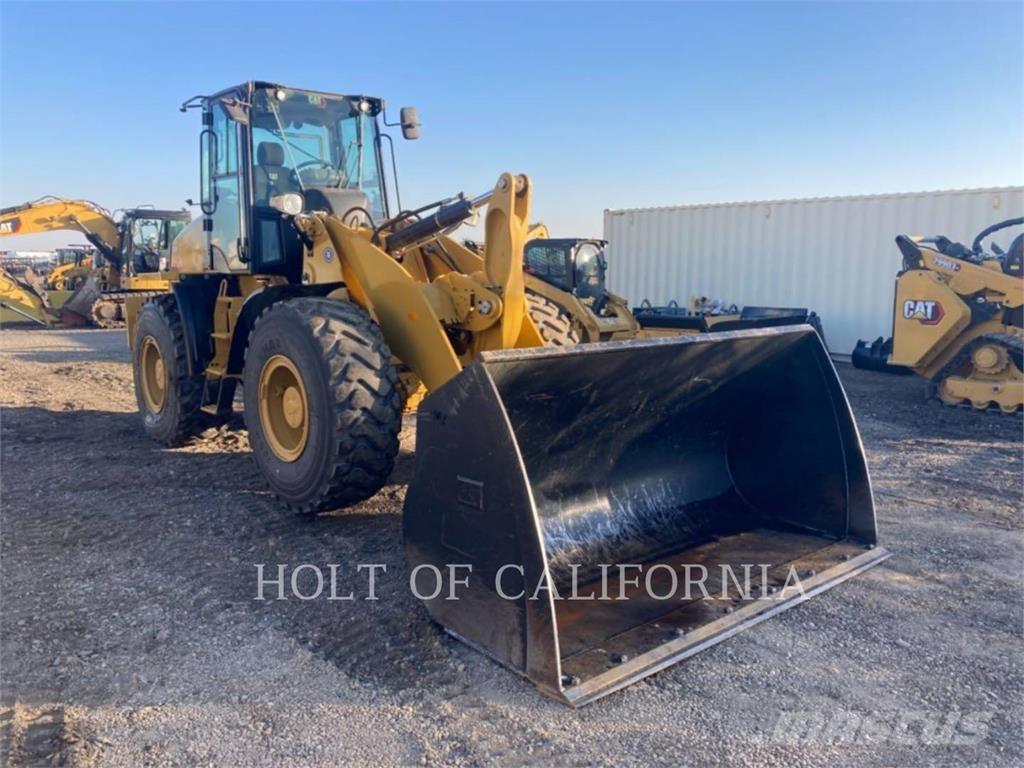 CAT 920 HL Gumikerekes homlokrakodók