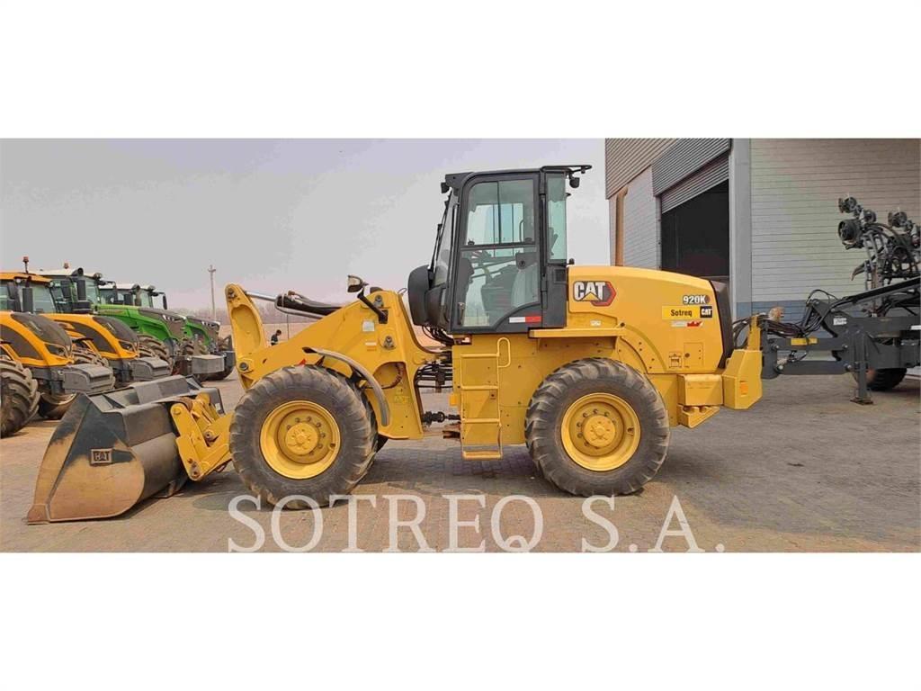 CAT 920K Gumikerekes homlokrakodók