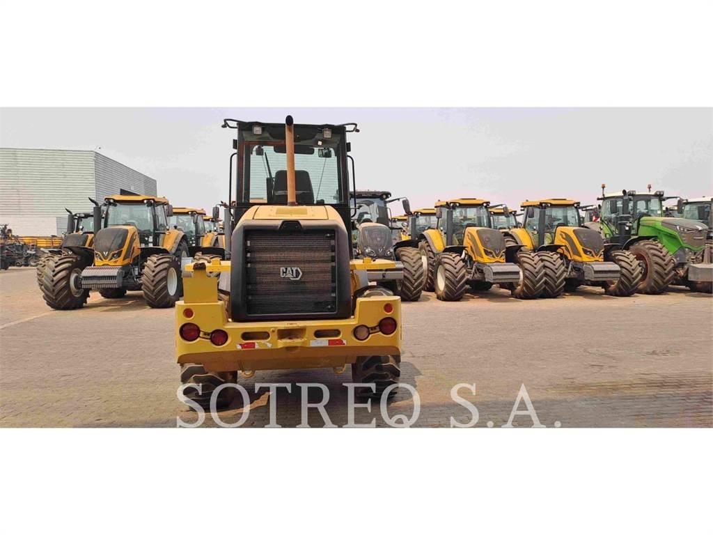 CAT 920K Gumikerekes homlokrakodók