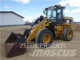 CAT 924G Gumikerekes homlokrakodók