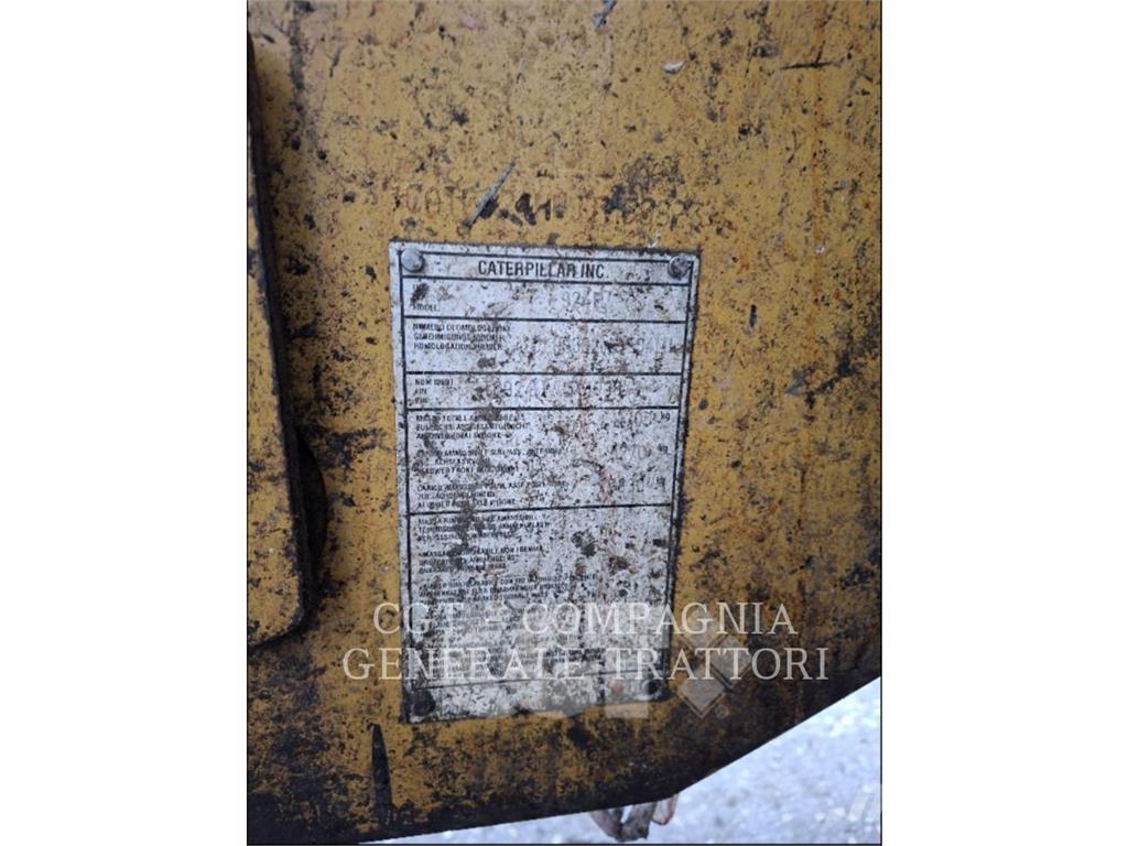 CAT 924H Gumikerekes homlokrakodók