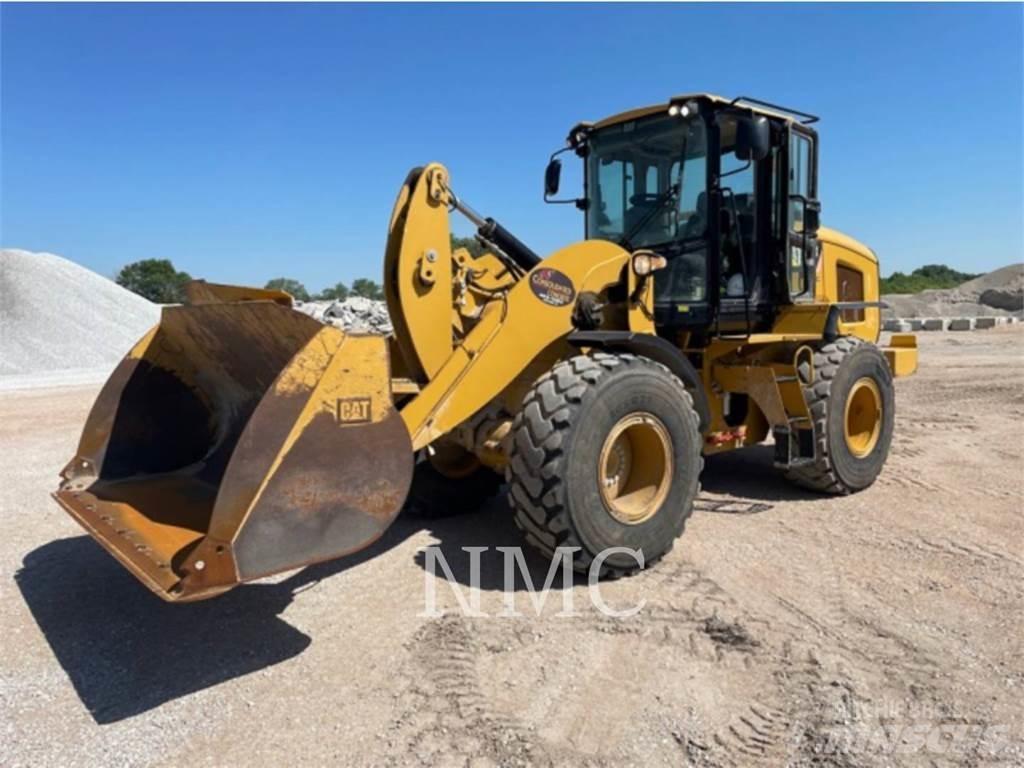 CAT 924K Gumikerekes homlokrakodók
